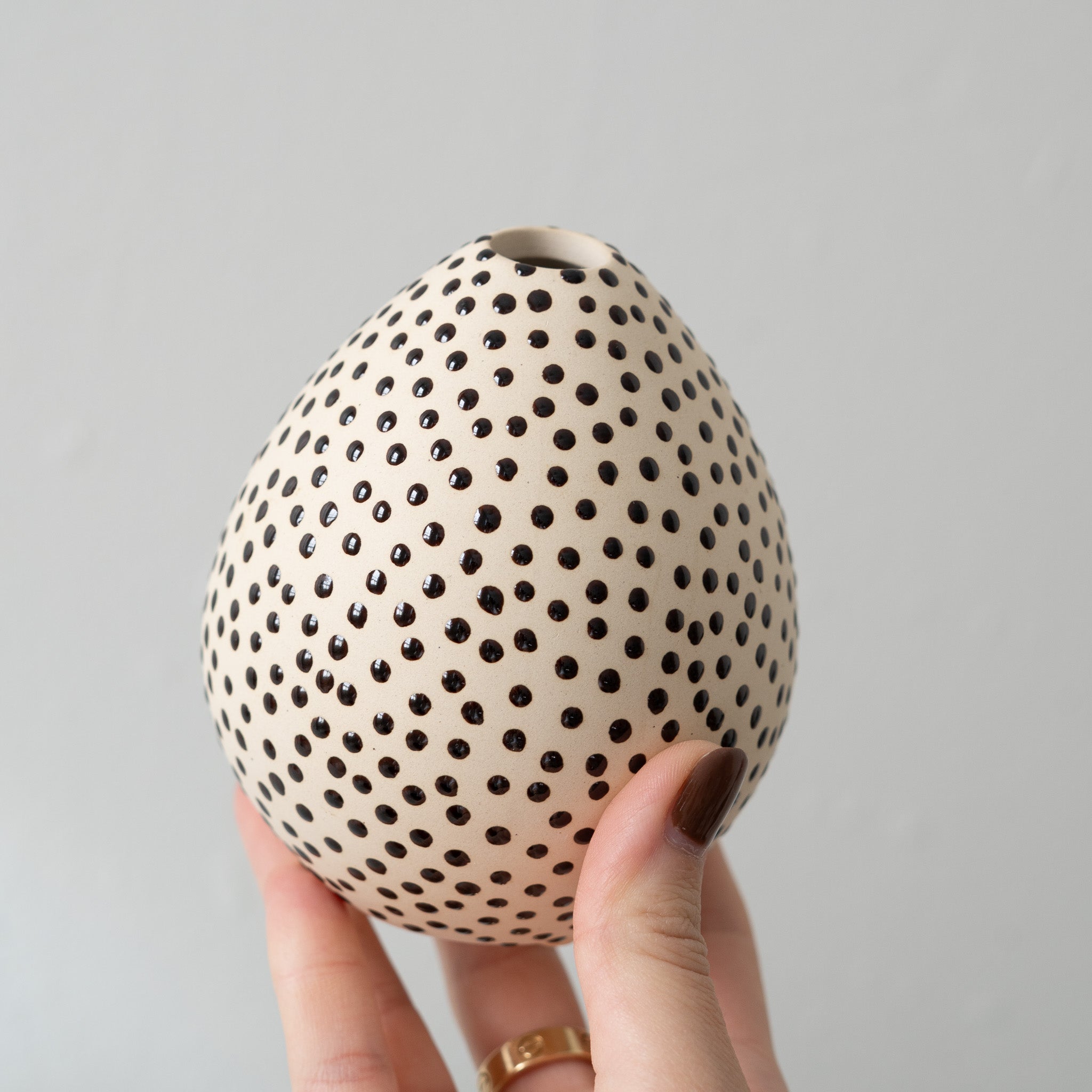 Chestnut Mini Dots Clay Vase