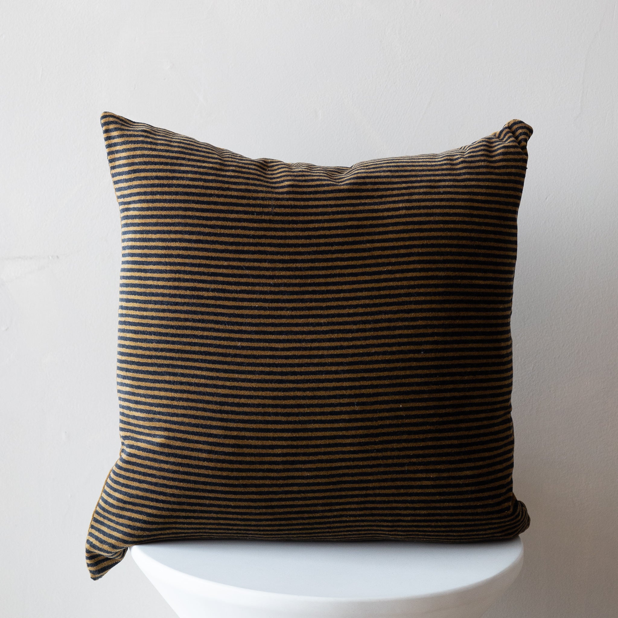 Sydney Decorative Pillow - Gold