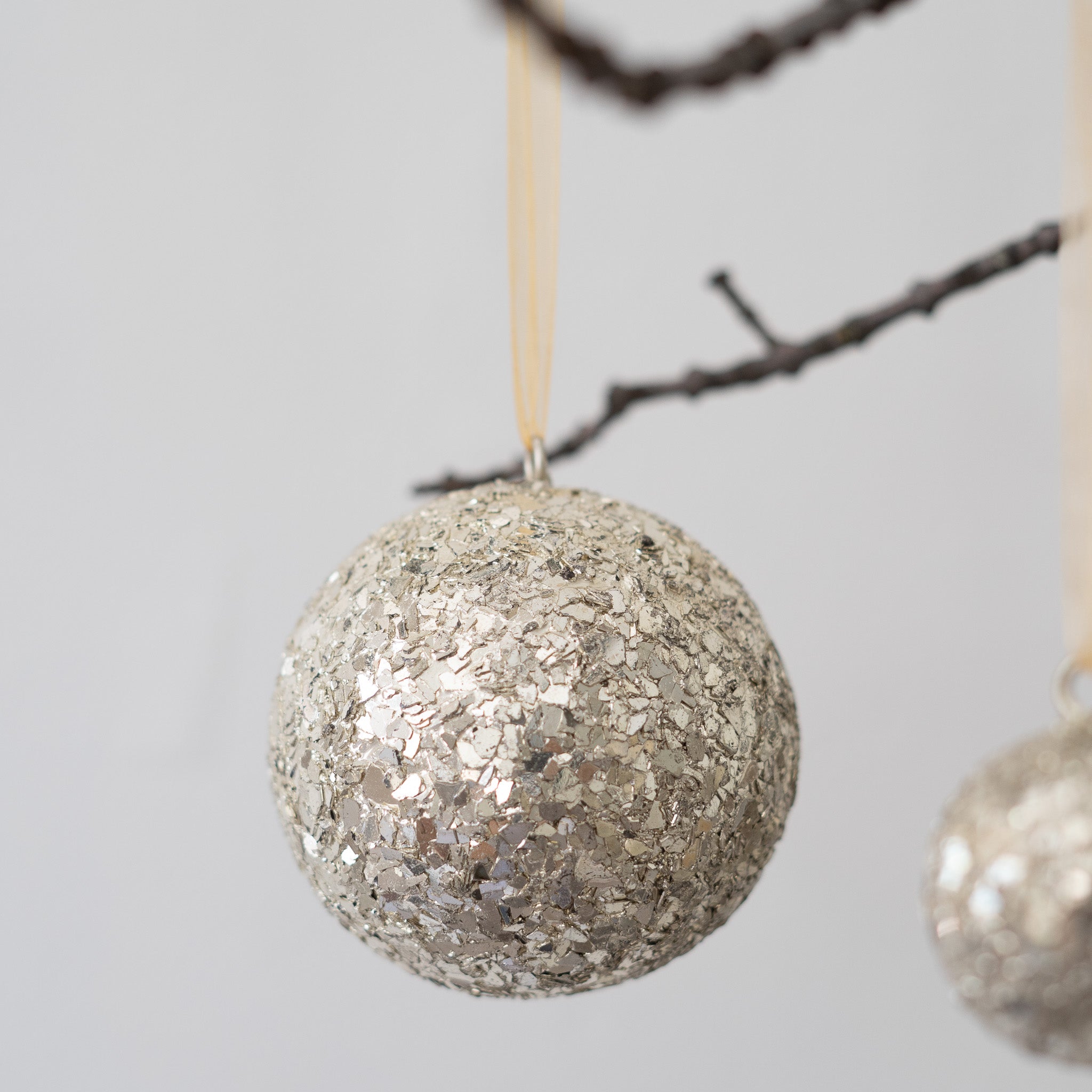 Glass Glitter Metal Ball Ornament