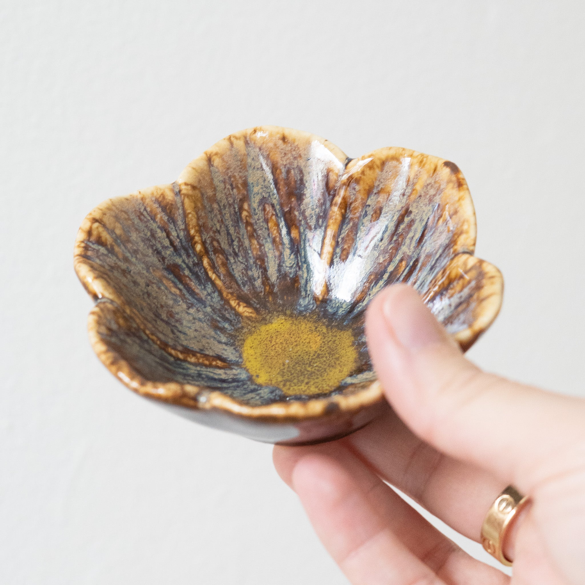 Brown Flower-Shaped Stoneware Bowl