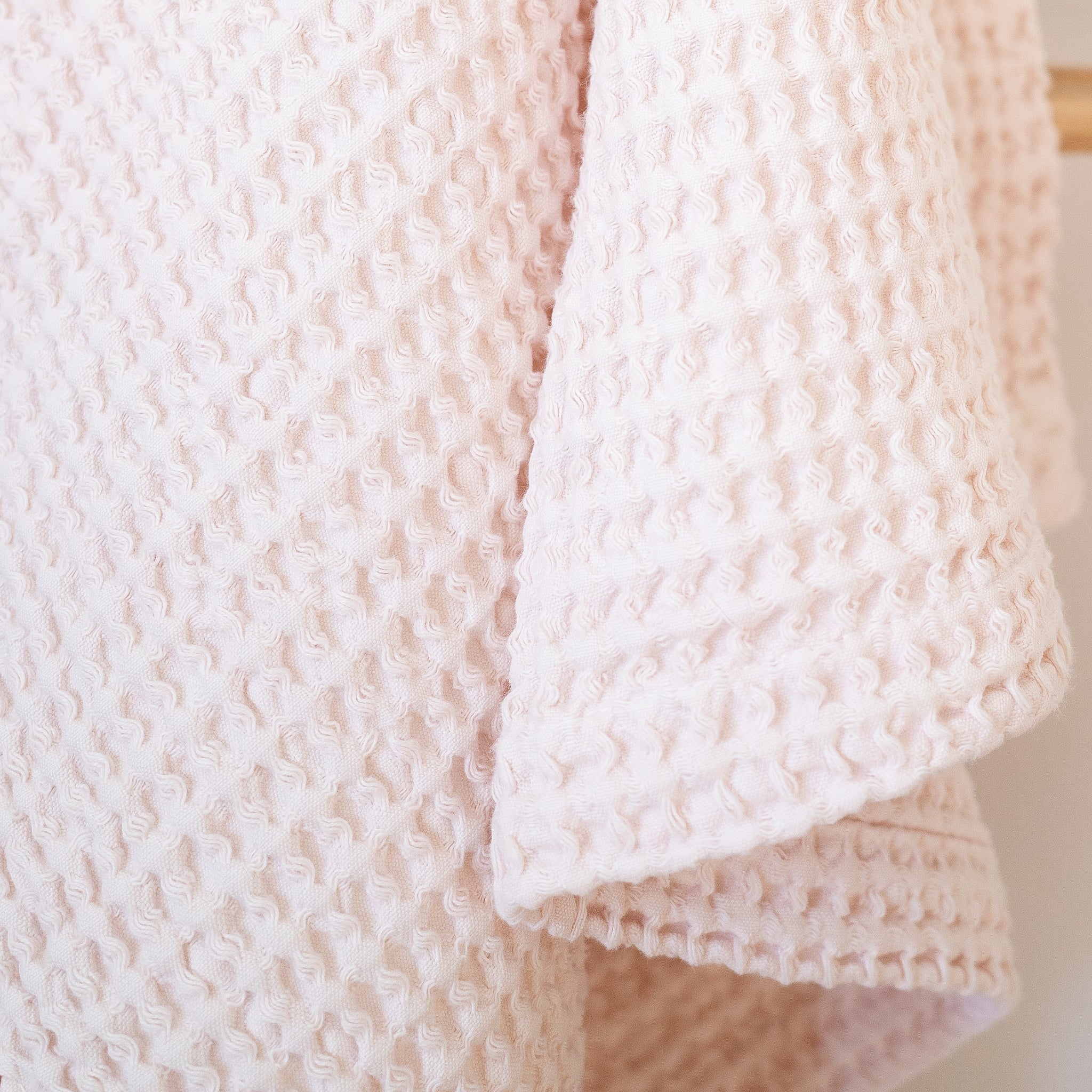 blush 100% cotton waffle bath towel