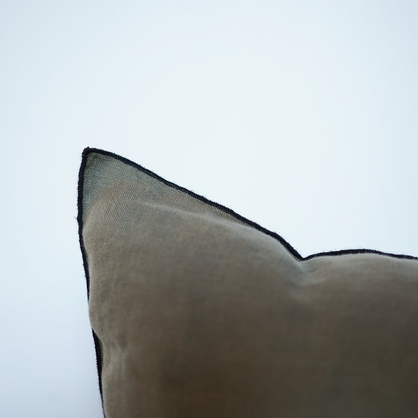 Lumbar Edged Linen Pillow - Moss