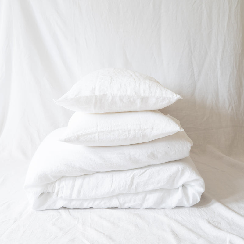 white linen duvet and matching pillowcases
