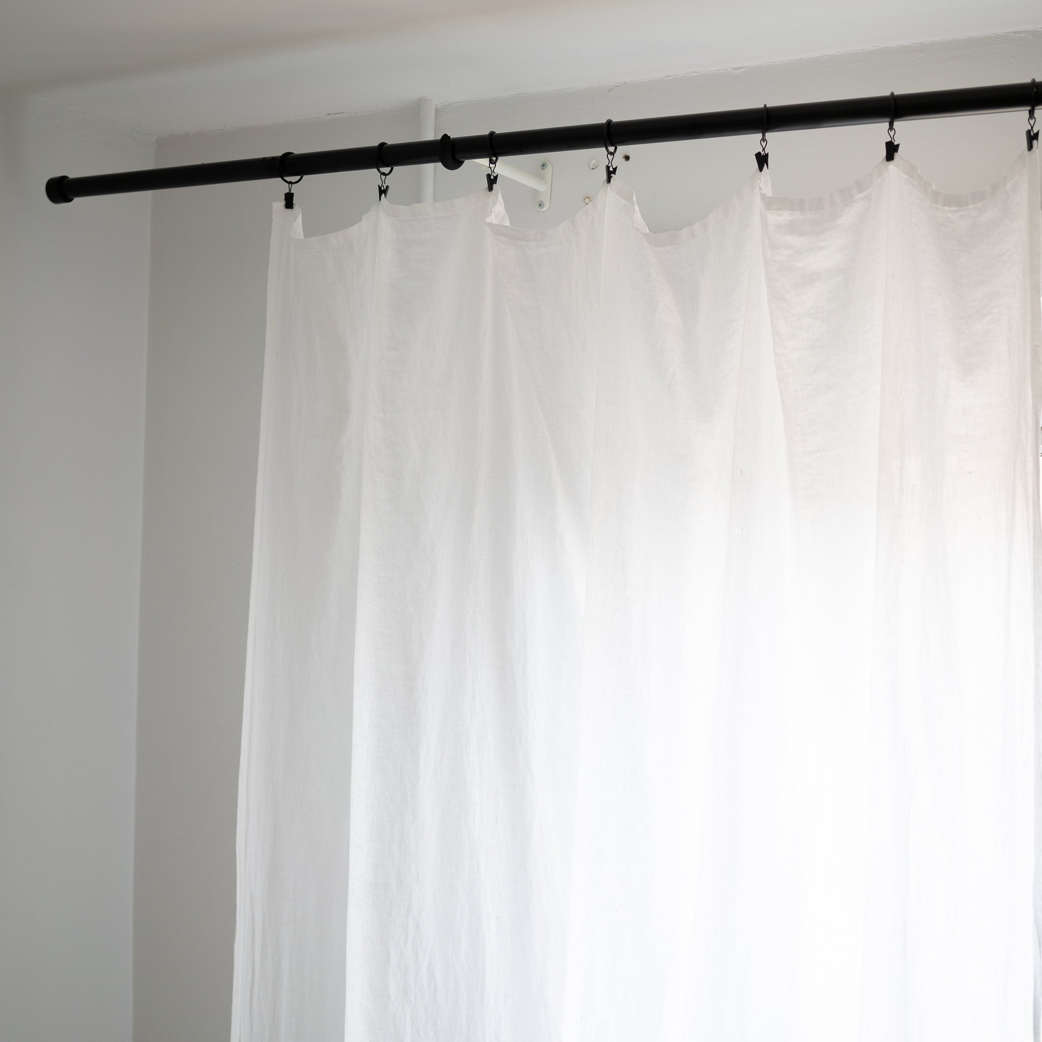 linen white clip on curtain 